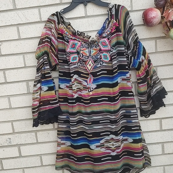 tunique Tops - Boho Embroidered Off-Shoulder Top - Multicolor